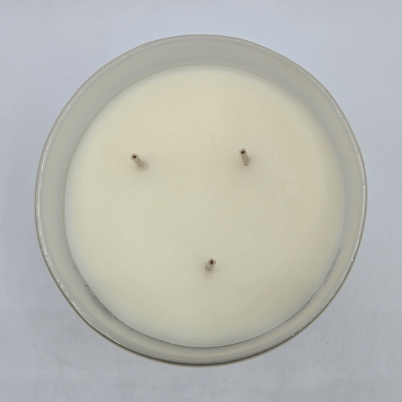 Bath and Body Works Twisted Peppermint 3 wick Candle - Picture 3 of 5